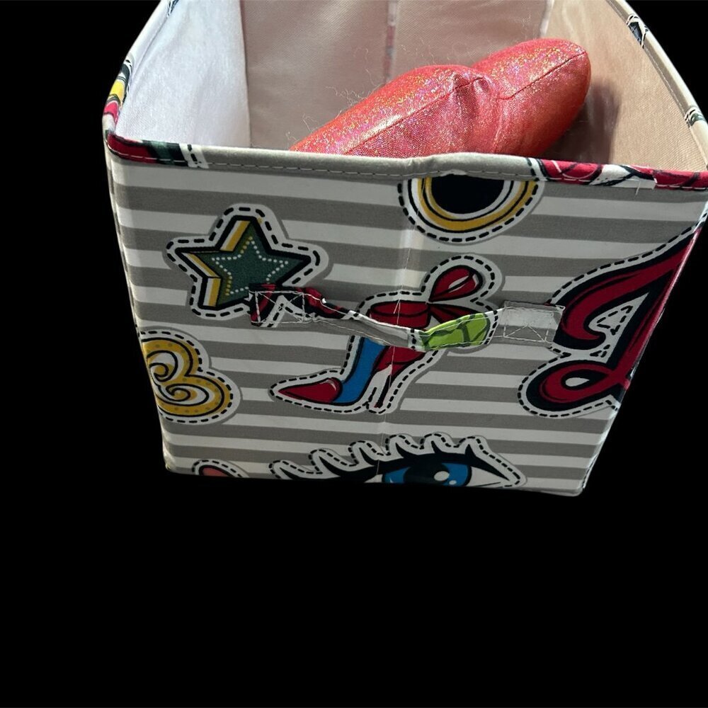 PB&J LOVE Basket and Lips Pillow Set EUC - Picture 2 of 5